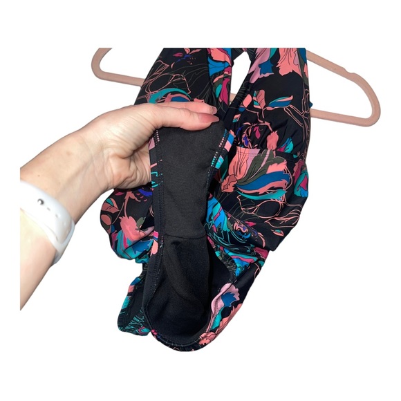 TIME AND TRU Black Floral One Piece Halter Swimsuit L NWOT - Picture 6 of 8